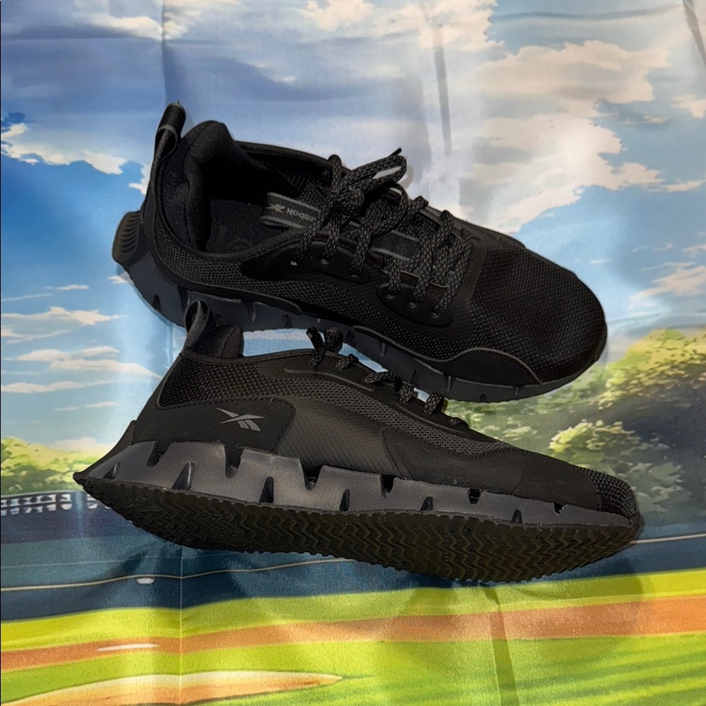 Reebok Men's Black Athletic Shoes NWOB